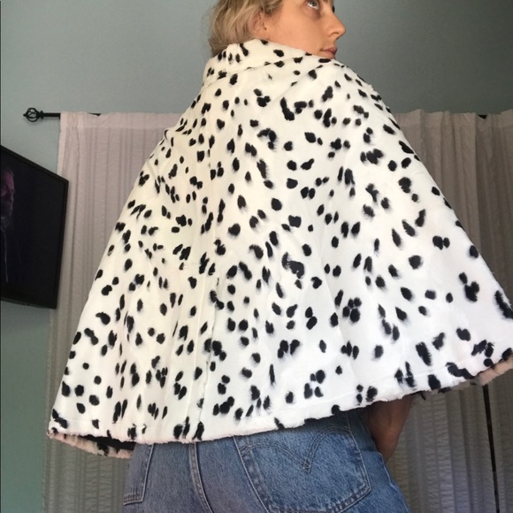Nwot Faux Fur Dalmatian Shrug Cape 